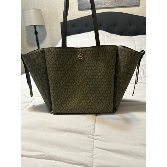 Michael kors olive green tote bag - Picture 1 of 7